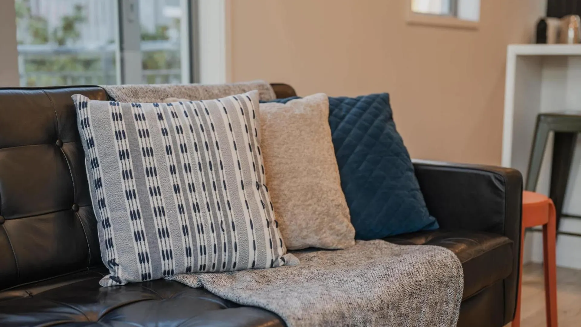 Cbd Edge - 2Br Home With Balcony Sleeps 4 Крайстчёрч 0*,  Новая Зеландия